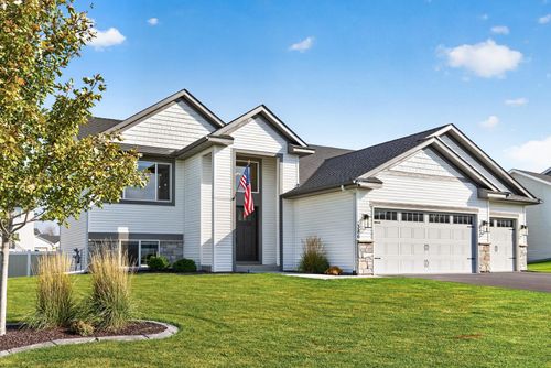 386 Neisen Ave W, Delano, MN, 55328-4403 | Card Image