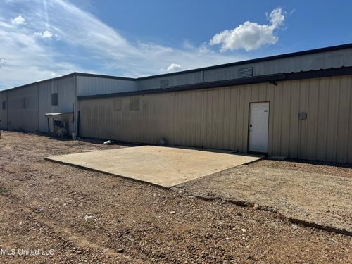 g-326 Distribution Dr, Gluckstadt, MS, 39110-6061 | Card Image