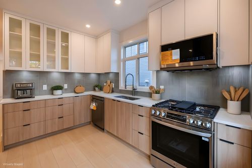 5-19551 66 Ave, Surrey, BC, V4N0Z5 | Card Image