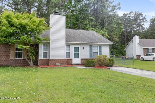 219 Live Oak Ct, Midway Park, NC, 28544-1657 | Card Image