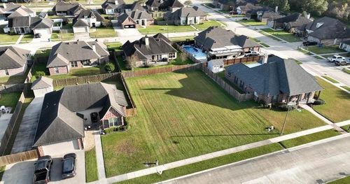 617 Shadowlawn Dr, Berwick, LA, 70342-3229 | Card Image