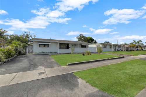 1310 Nw 42nd St, Oakland Park, FL, 33309-4524 | Card Image