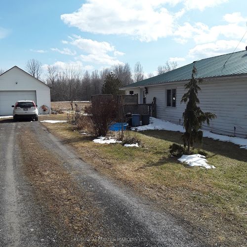 10390 W Hanesville Road W, South Dundas, ON, K0E1C0 | Card Image