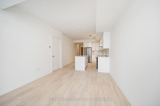 330 - 8960 Jane St, Condo with 2 bedrooms, 2 bathrooms and 1 parking in Concord ON | Image 12