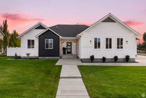 8 E 400 N, Millville, UT, 84326-7766 | Card Image