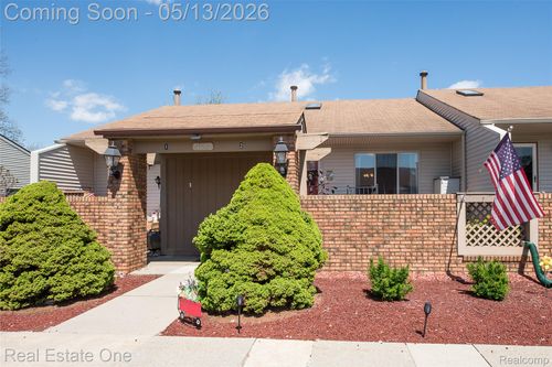 2-61962 Yorktown Dr, South Lyon, MI, 48178-1717 | Card Image