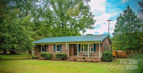 325 Craven St, Biscoe, NC, 27209-9523 | Card Image