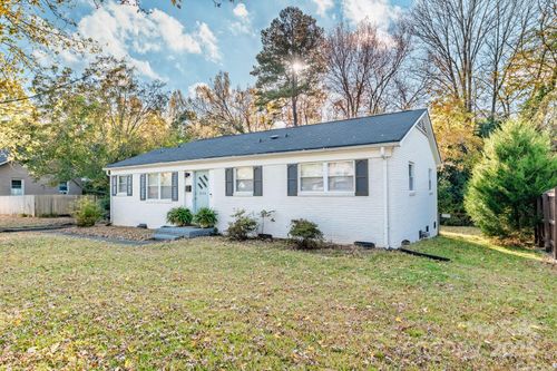 2333 Birchcrest Dr, Charlotte, NC, 28205-4423 | Card Image