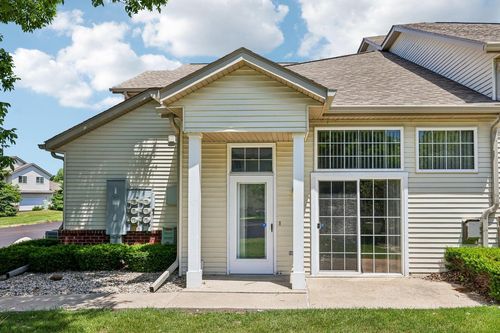 unit-l-2428 Fox River Parkway, Waukesha, WI, 53189 | Card Image