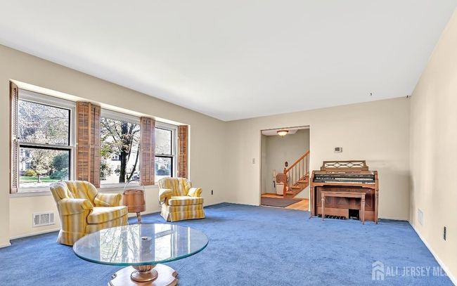 3996 Park Ave, House other with 4 bedrooms, 3 bathrooms and null parking in Edison NJ | Image 4