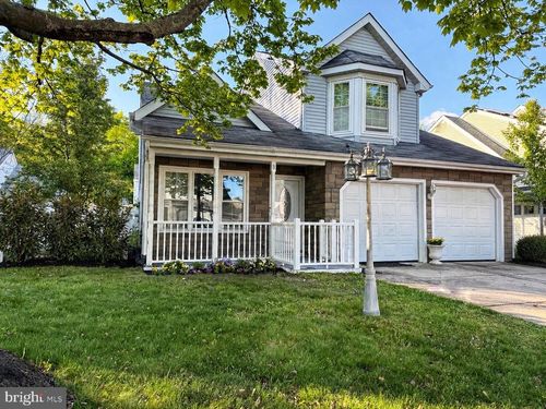 3 Tudor Dr, BURLINGTON, NJ, 08016-4243 | Card Image