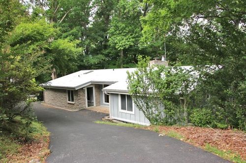 1018 Comanche Cir, Lucas, KY, 42156-9325 | Card Image