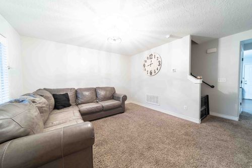 21-920 500, Roosevelt, UT, 84066-3418 | Card Image