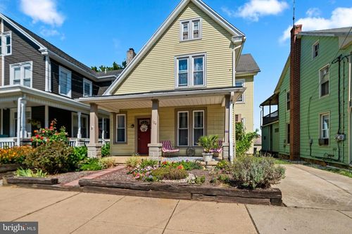 124 Washington Ave, EPHRATA, PA, 17522-2245 | Card Image