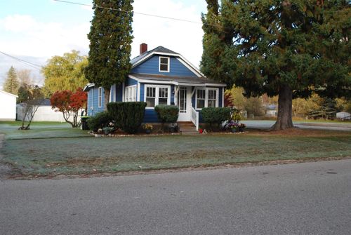 369 N 3rd St, West Branch, MI, 48661-1047 | Card Image