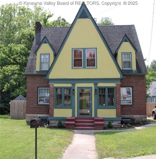 a-1840 Oakridge Dr, Charleston, WV, 25311-1338 | Card Image
