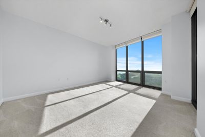 1504 - 1235 S Prairie Avenue, Condo with 2 bedrooms, 2 bathrooms and 1 parking in Chicago IL | Image 2