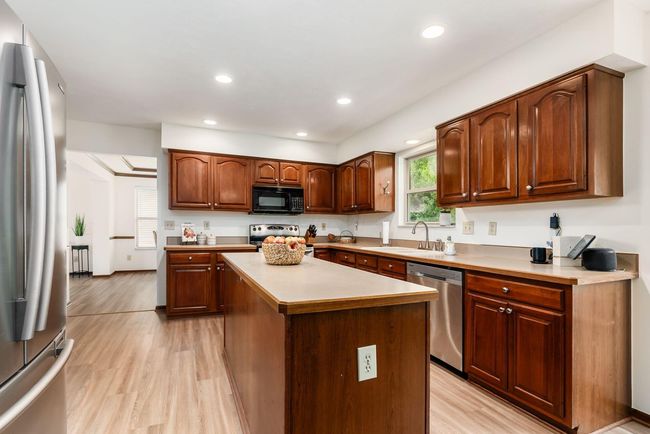 5533 Summer Blvd, House other with 4 bedrooms, 3 bathrooms and null parking in Galena OH | Image 13