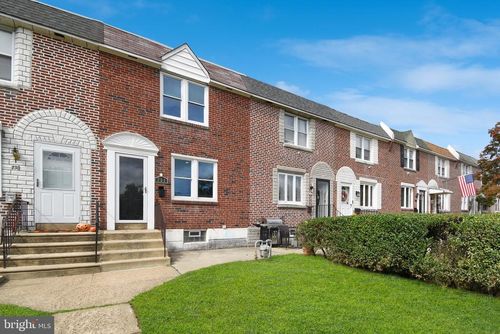 732 Crescent Dr, GLENOLDEN, PA, 19036-1604 | Card Image