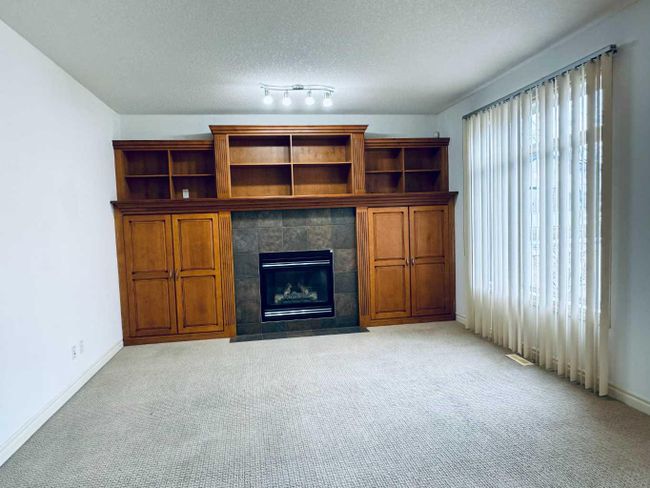 133 Evergreen Plaza Sw, House detached with 4 bedrooms, 3 bathrooms and 4 parking in Calgary AB | Image 6