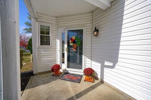 4979 Village Mews, Westerville, OH, 43081-8629 | Card Image