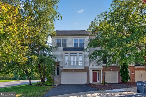 24704 Clock Tower Sq, ALDIE, VA, 20105-2974 | Card Image