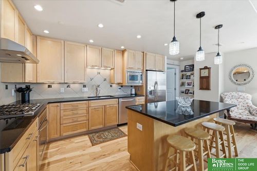 apt-512-1403 Farnam St, Omaha, NE, 68102-2251 | Card Image