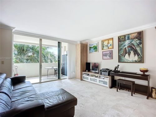 apt-302-3400 Sw 27th Ave, Miami, FL, 33133-5308 | Card Image