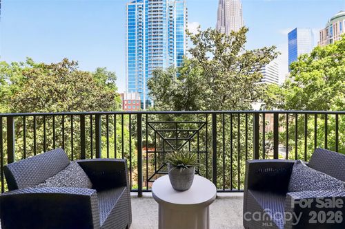 609-300 W 5th St, Charlotte, NC, 28202-1647 | Card Image