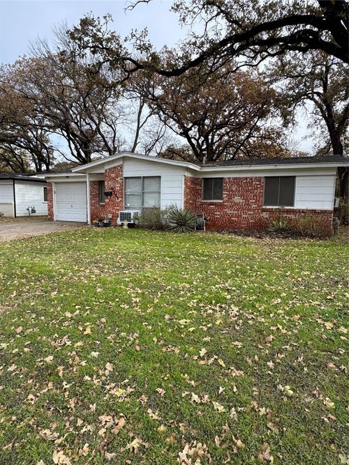 6525 Truman Dr, Fort Worth, TX, 76112-8031 | Card Image