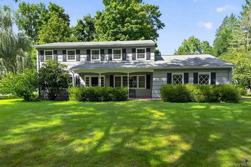 10 Copeland Dr, Suffern, NY, 10901-3106 | Card Image