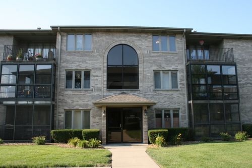 unit-311-13934 E Leamington Dr, Crestwood, IL, 60418-2381 | Card Image