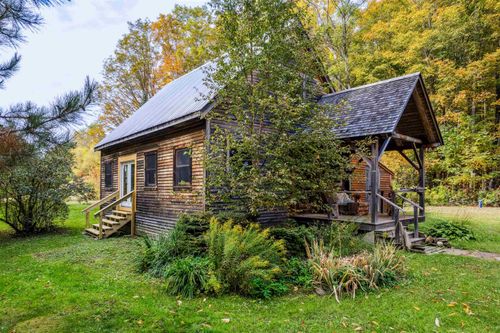 400 Brook Rd, Chelsea, VT, 05038-8917 | Card Image