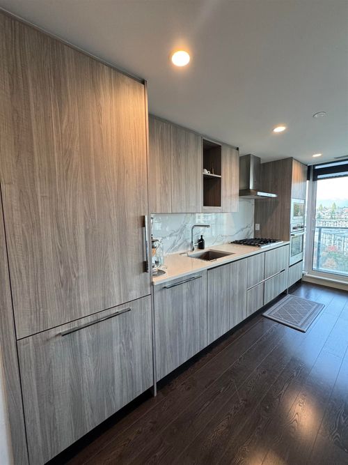 {{alt}} | Card Image