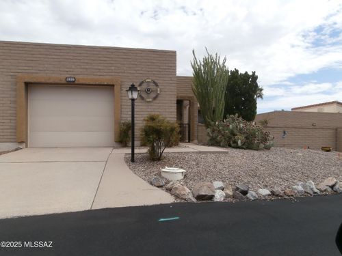 1020 W Camino Sagasta, Green Valley, AZ, 85622-4538 | Card Image