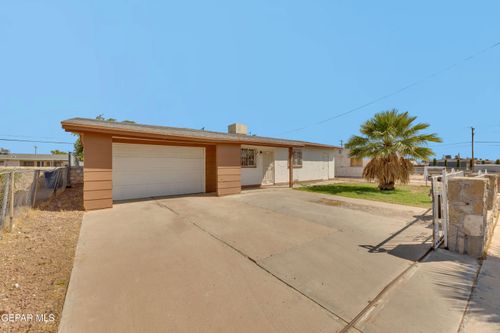 4945 Sierra Madre Dr, El Paso, TX, 79904-2934 | Card Image