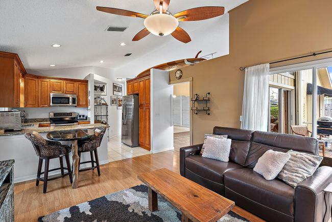 6238 Dania St, House other with 3 bedrooms, 2 bathrooms and null parking in Jupiter FL | Image 7