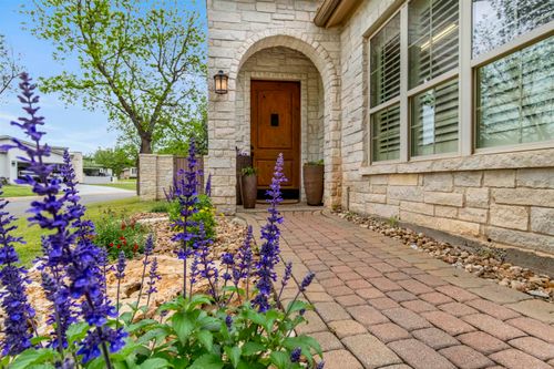 101 Blanco Ct, Horseshoe Bay, TX, 78657-5950 | Card Image