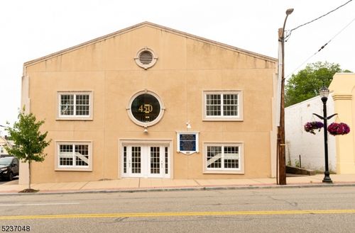 450 Bloomfield Ave, Verona, NJ, 07044-2033 | Card Image