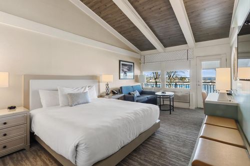 570-269 Fontana Boulevard, Fontana, WI, 53125 | Card Image