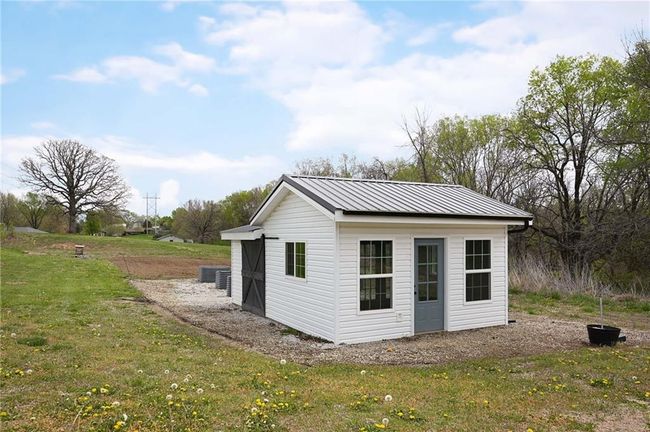 She/He shed with central AC unit | Image 52