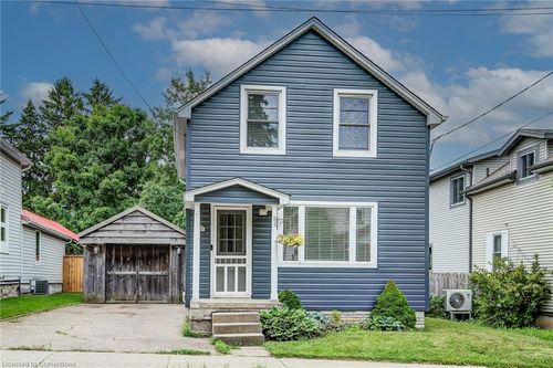 66 Brewery St, Baden, ON, N3A2S7 | Card Image