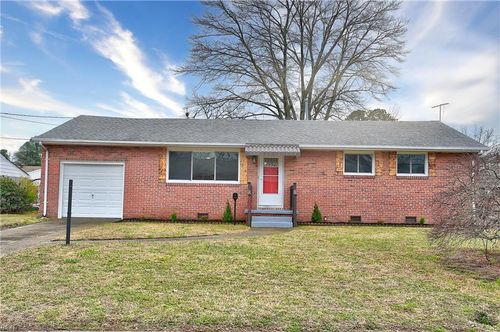 8320 Jolima Ave, Norfolk, VA, 23518-2218 | Card Image