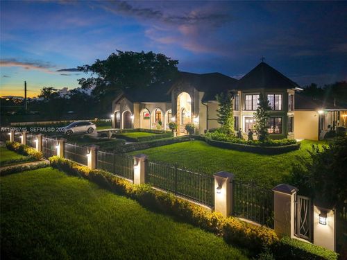 9815 Sw 114th St, Miami, FL, 33176-4145 | Card Image