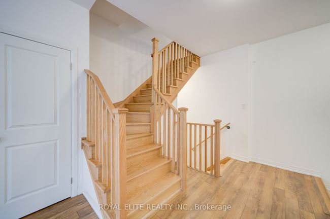 52 Alan Francis Lane, House attached with 3 bedrooms, 4 bathrooms and null parking in Markham ON | Image 4