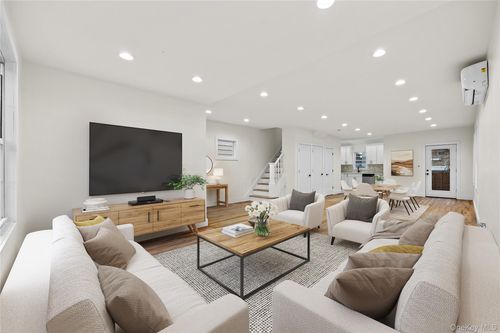 134 232nd St, Laurelton, NY, 11413-2534 | Card Image