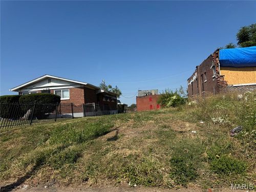 3003 N Taylor Avenue, St Louis, MO, 63115 | Card Image