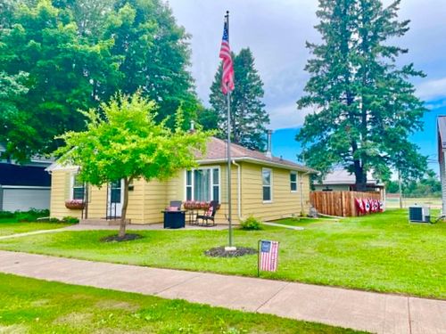 663 2nd Ave N, Park Falls, WI, 54552-1328 | Card Image