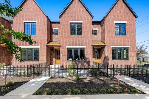 447 Nw C St, Bentonville, AR, 72712-5224 | Card Image