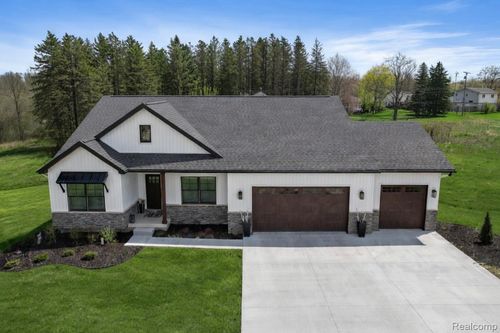 12854 Poppy Ln, Linden, MI, 48451-9205 | Card Image